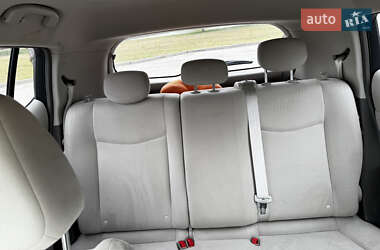 Хэтчбек Nissan Leaf 2012 в 