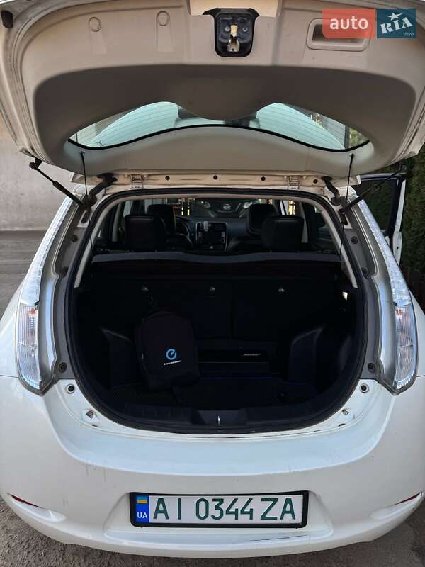 Хетчбек Nissan Leaf 2014 в Києві