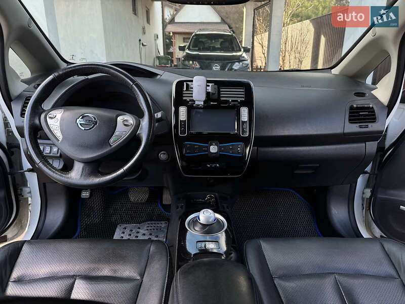 Хетчбек Nissan Leaf 2014 в Києві