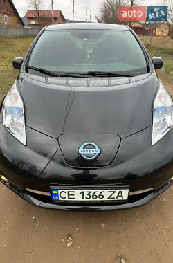 Хетчбек Nissan Leaf 2013 в Чернівцях