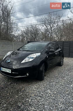 Хетчбек Nissan Leaf 2014 в 