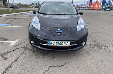 Хэтчбек Nissan Leaf 2012 в 
