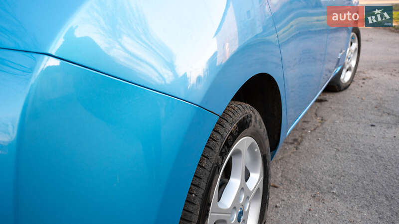 Хетчбек Nissan Leaf 2012 в Херсоні