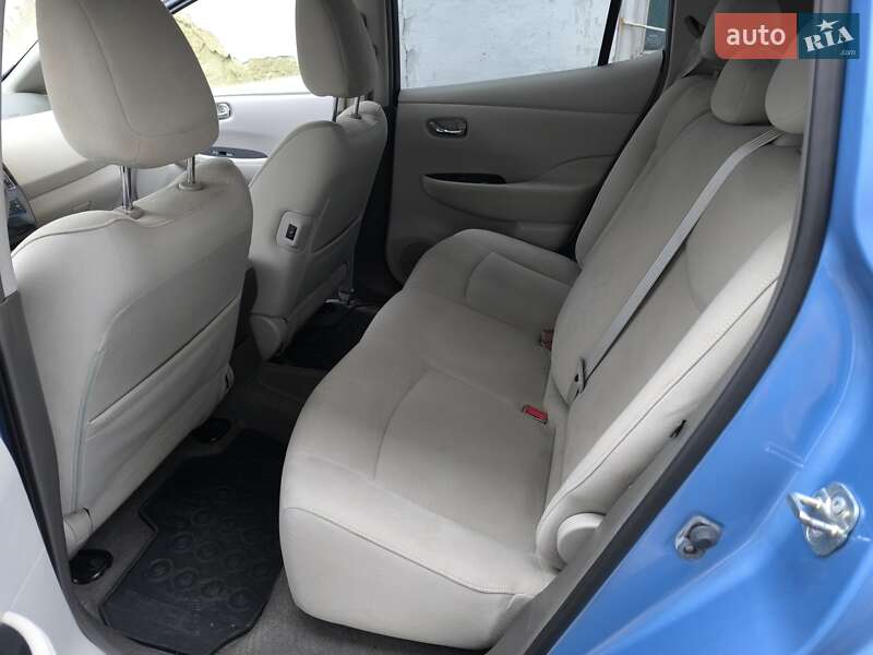 Хетчбек Nissan Leaf 2012 в Херсоні