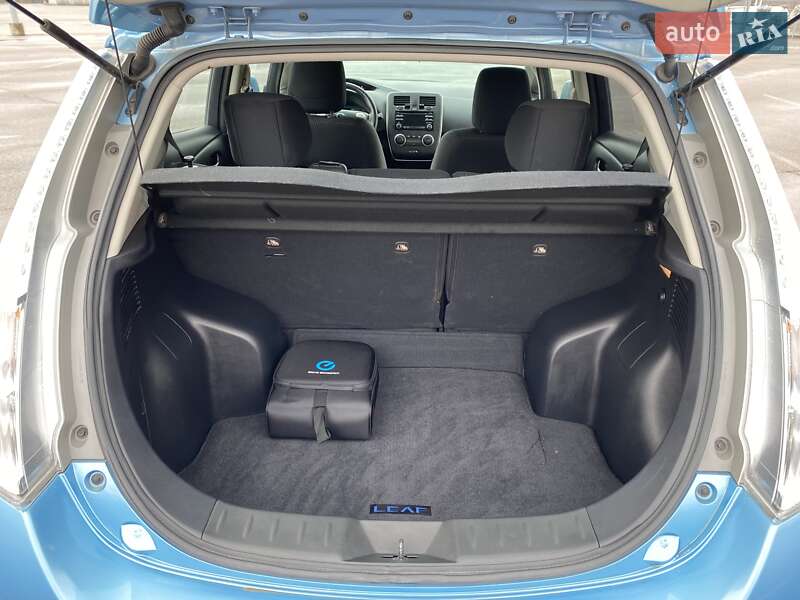 Хэтчбек Nissan Leaf 2014 в Черновцах