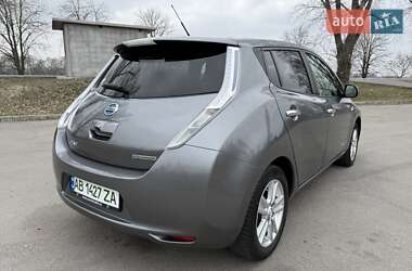 Хэтчбек Nissan Leaf 2015 в 