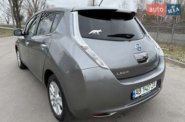 Хэтчбек Nissan Leaf 2015 в 