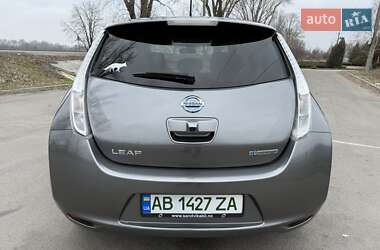 Хэтчбек Nissan Leaf 2015 в 