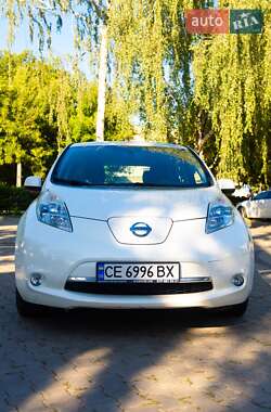 Хэтчбек Nissan Leaf 2014 в Черновцах