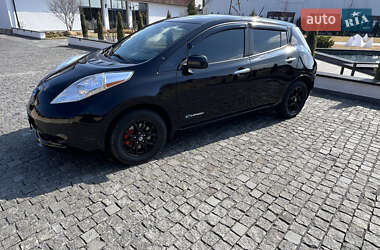 Хэтчбек Nissan Leaf 2016 в 