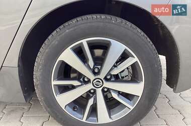 Хэтчбек Nissan Leaf 2019 в 