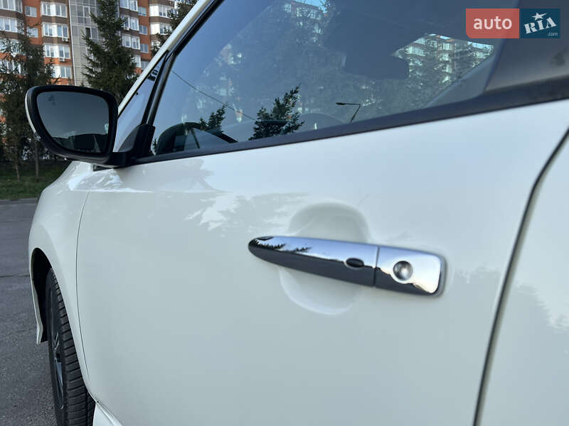 Хэтчбек Nissan Leaf 2019 в Тернополе