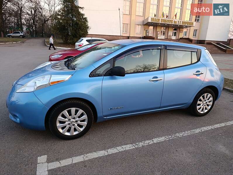Хэтчбек Nissan Leaf 2014 в Коростене фото 4 Хэтчбек Nissan Leaf 2014 в Коростене