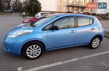 Хетчбек Nissan Leaf 2014 в 