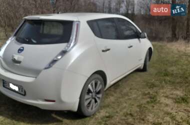 Хетчбек Nissan Leaf 2013 в Полтаві
