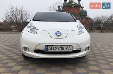 Хэтчбек Nissan Leaf 2013 в 