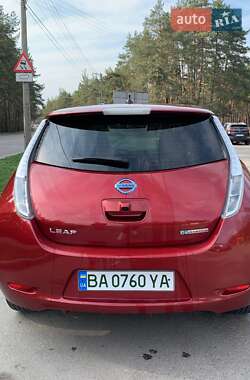 Хэтчбек Nissan Leaf 2014 в 