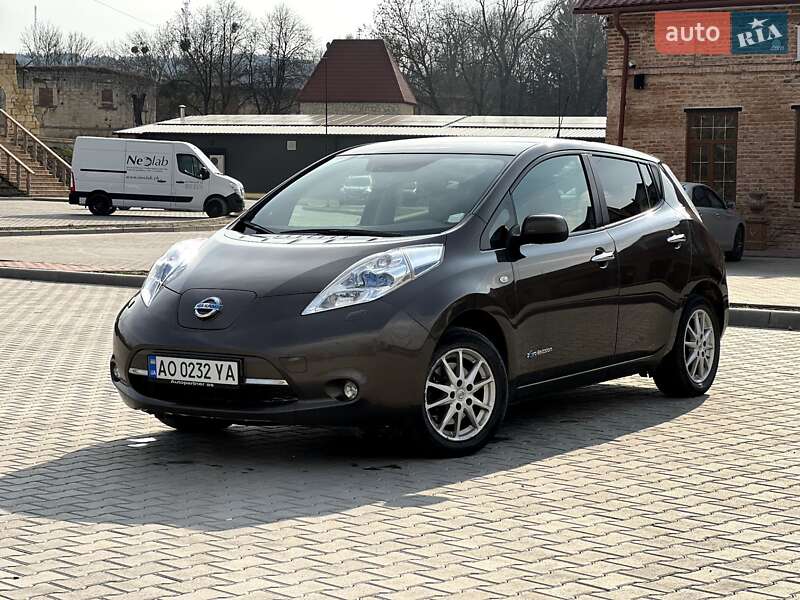 Хетчбек Nissan Leaf 2016 в Бережанах