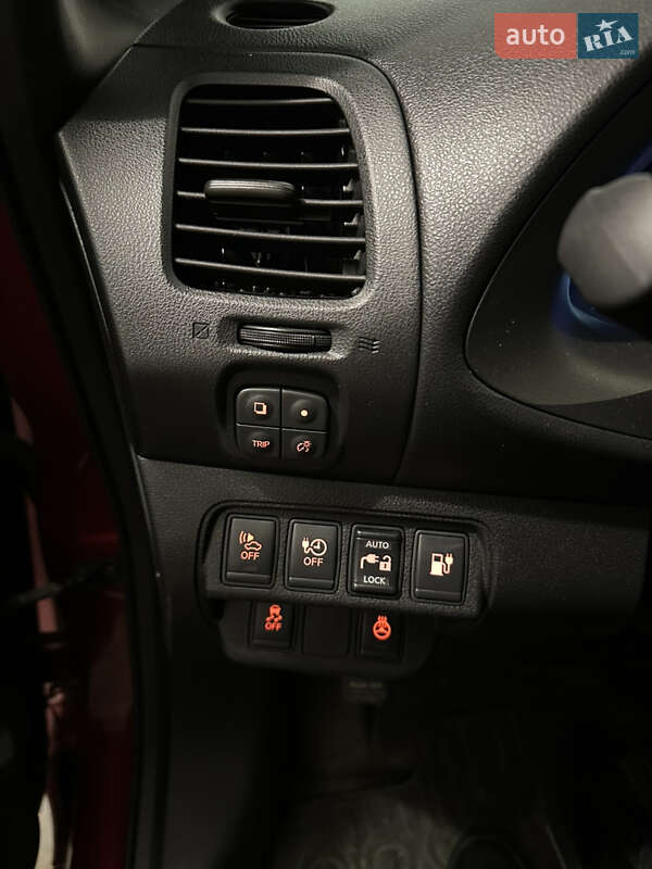 Хэтчбек Nissan Leaf 2016 в Стрые