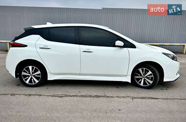 Хетчбек Nissan Leaf 2022 в 
