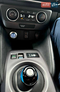 Хетчбек Nissan Leaf 2022 в 