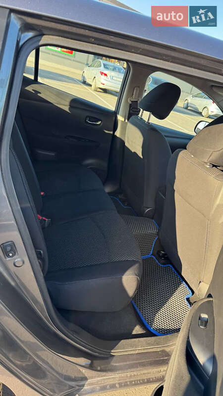 Хетчбек Nissan Leaf 2015 в Києві