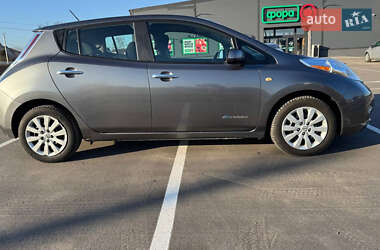 Хетчбек Nissan Leaf 2015 в Києві