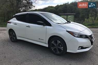 Хэтчбек Nissan Leaf 2018 в 
