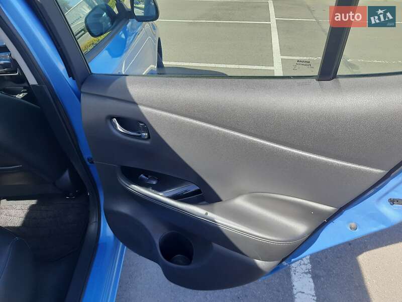 Хетчбек Nissan Leaf 2013 в Луцьку