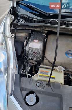 Хетчбек Nissan Leaf 2013 в 