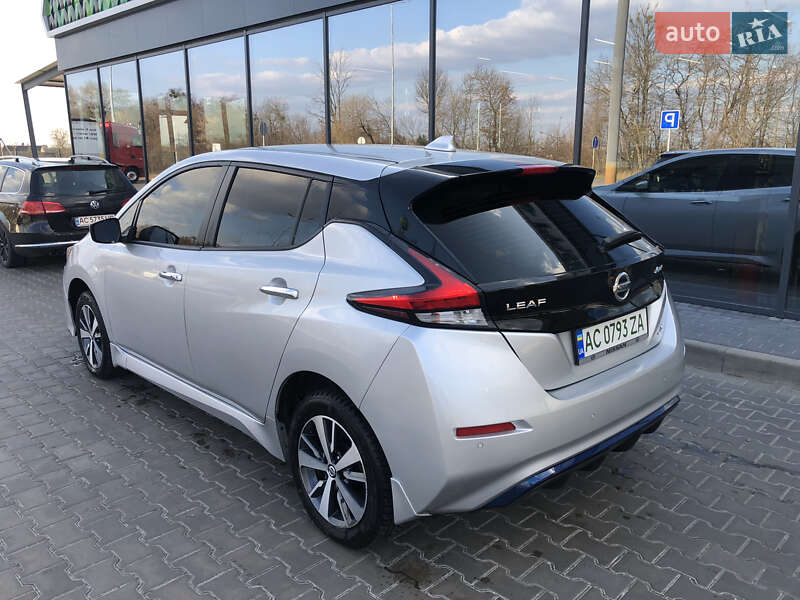 Хэтчбек Nissan Leaf 2020 в Киверцах