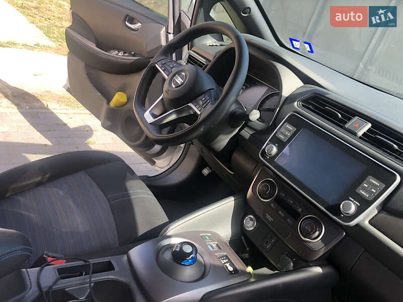 Хэтчбек Nissan Leaf 2020 в Киверцах
