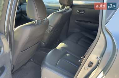 Хэтчбек Nissan Leaf 2013 в 