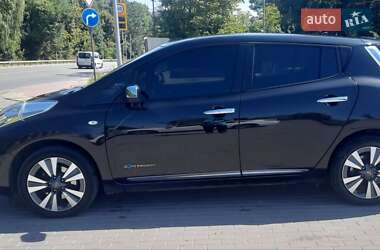 Хетчбек Nissan Leaf 2014 в 