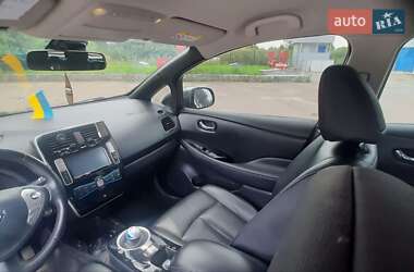 Хетчбек Nissan Leaf 2014 в 