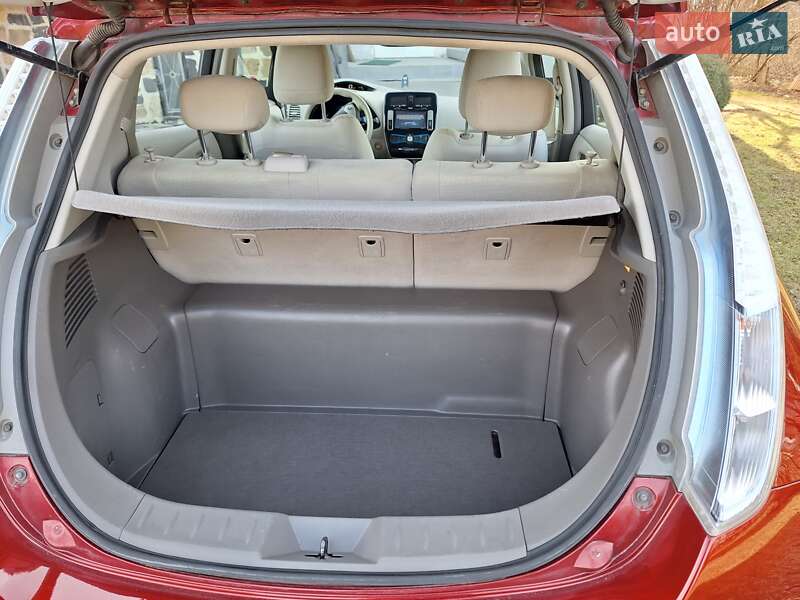 Хетчбек Nissan Leaf 2012 в Луцьку