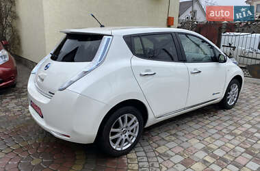 Хэтчбек Nissan Leaf 2014 в 