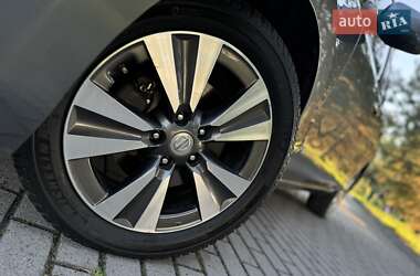 Хетчбек Nissan Leaf 2014 в 