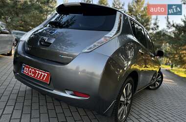 Хетчбек Nissan Leaf 2014 в 