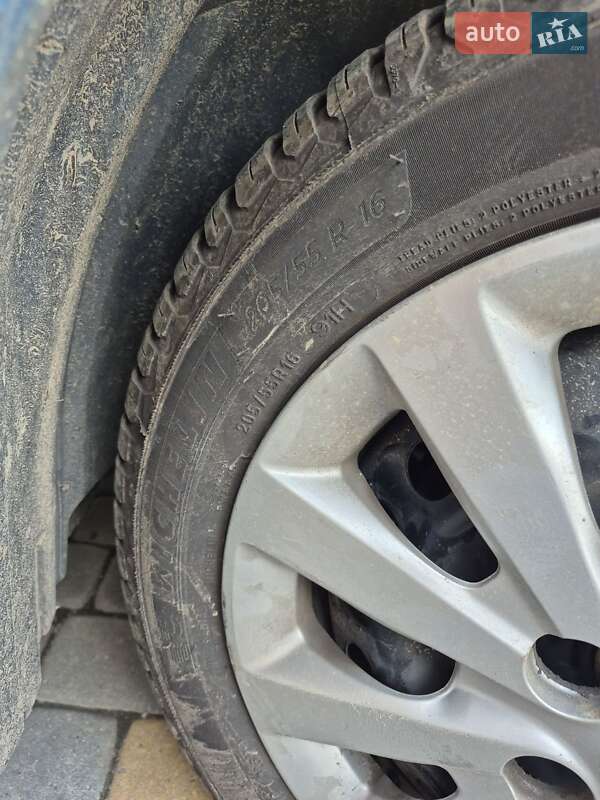 Хетчбек Nissan Leaf 2015 в Трускавці