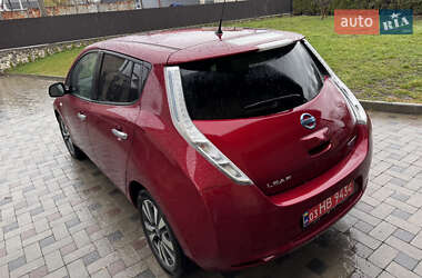 Хэтчбек Nissan Leaf 2016 в 