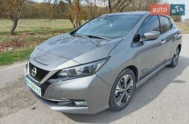 Хэтчбек Nissan Leaf 2019 в 