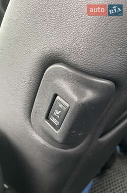 Хэтчбек Nissan Leaf 2014 в 
