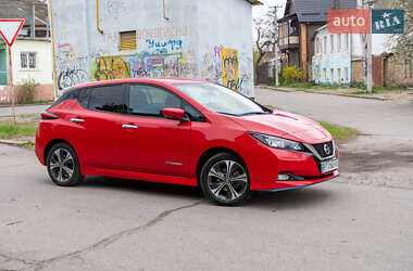 Хетчбек Nissan Leaf 2019 в 