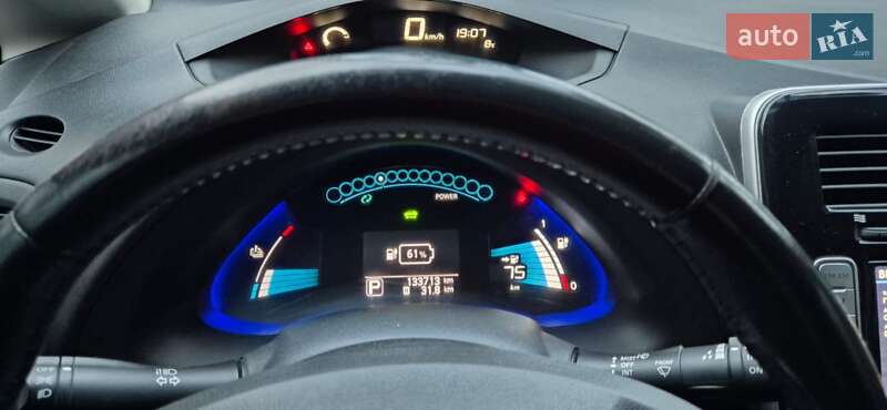 Хэтчбек Nissan Leaf 2015 в Одессе