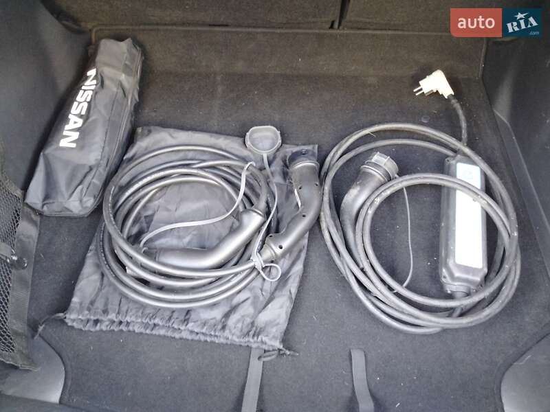 Хэтчбек Nissan Leaf 2019 в Львове