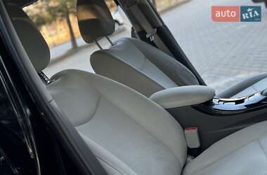 Хетчбек Nissan Leaf 2012 в Дрогобичі