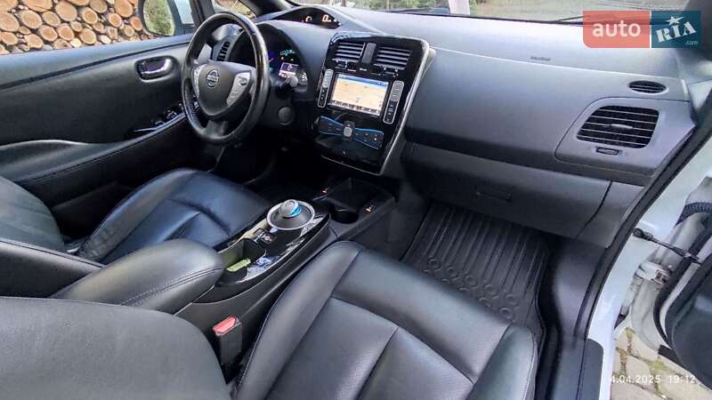 Хэтчбек Nissan Leaf 2016 в Ивано-Франковске