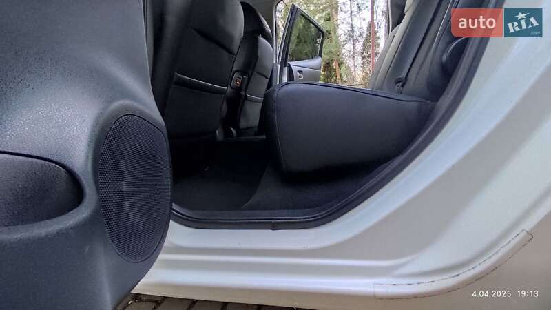 Хэтчбек Nissan Leaf 2016 в Ивано-Франковске