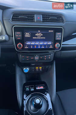 Хэтчбек Nissan Leaf 2021 в 